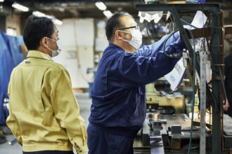 未来の仲間へ。創業95年、大阪の小さなメーカーが持つ大きな誇りと未来の話。｜採用サイト｜東亜機刃株式会社